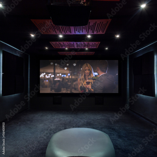 Foto Horizontal view of private cinema at home