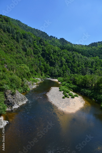 Flusslauf der Eyrieux in der Ardeche © nounours1