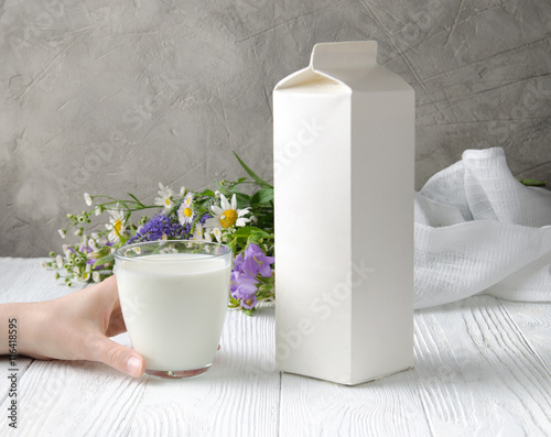 –£–ø–∞–∫–æ–≤–∫–∞ –º–æ–ª–æ–∫–∞. packaging. Fram milk with flowers photo