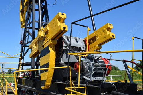 Wallpaper Mural Balance weight and reducer the pumping unit of an oil well. Torontodigital.ca