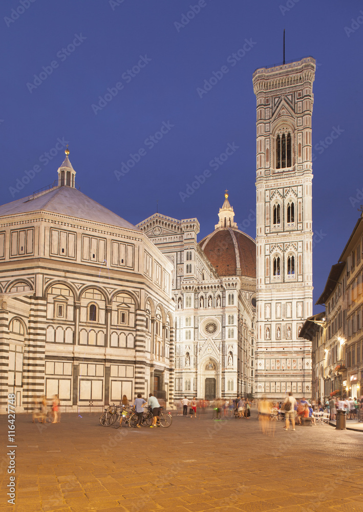 Toscana,Firenze,il Battistero ,Duomo e Campanile di Giotto di notte.