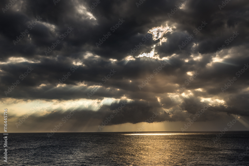 Obraz premium Dramatic sky during sunset
