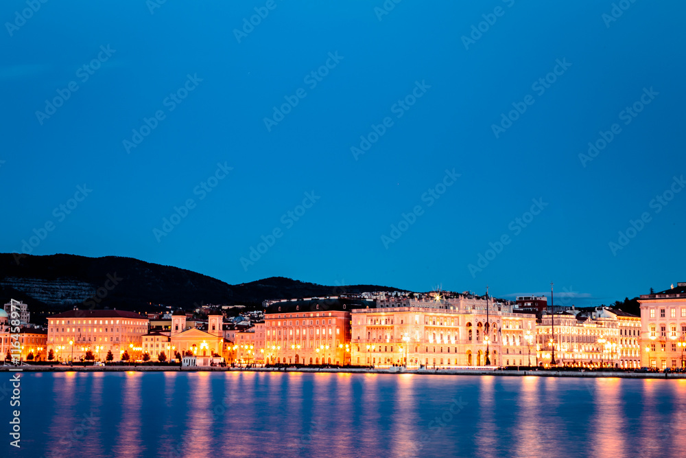 Obraz premium the lights of the city of Trieste