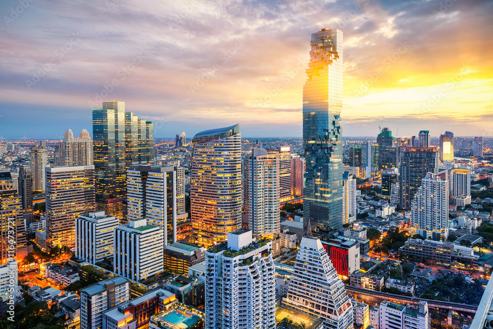 Fototapeta premium Bangkok city at sunset