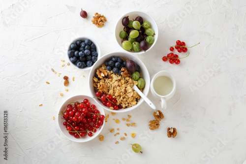 breakfast granola in bowl with berries