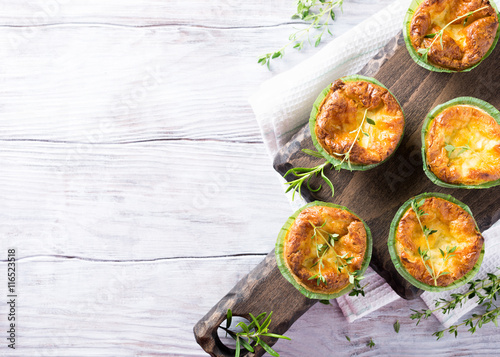 Obraz na płótnie Savory cheddar cheese and leek mini quiches