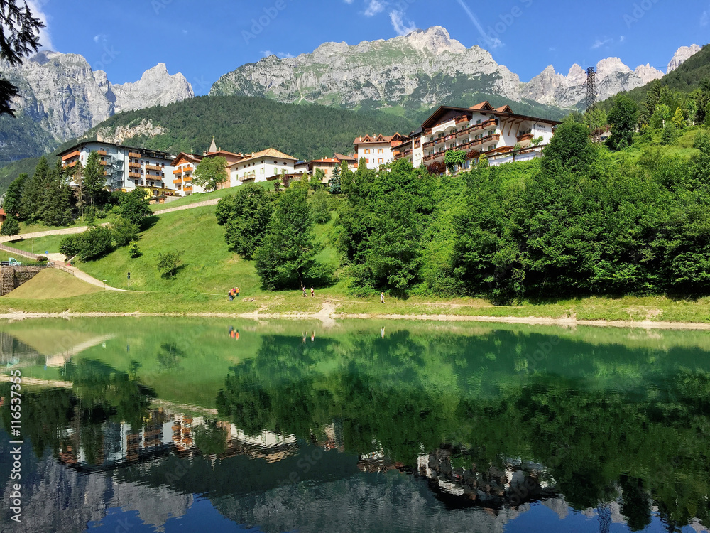 Fototapeta premium Molveno city, lake - beautiful morning