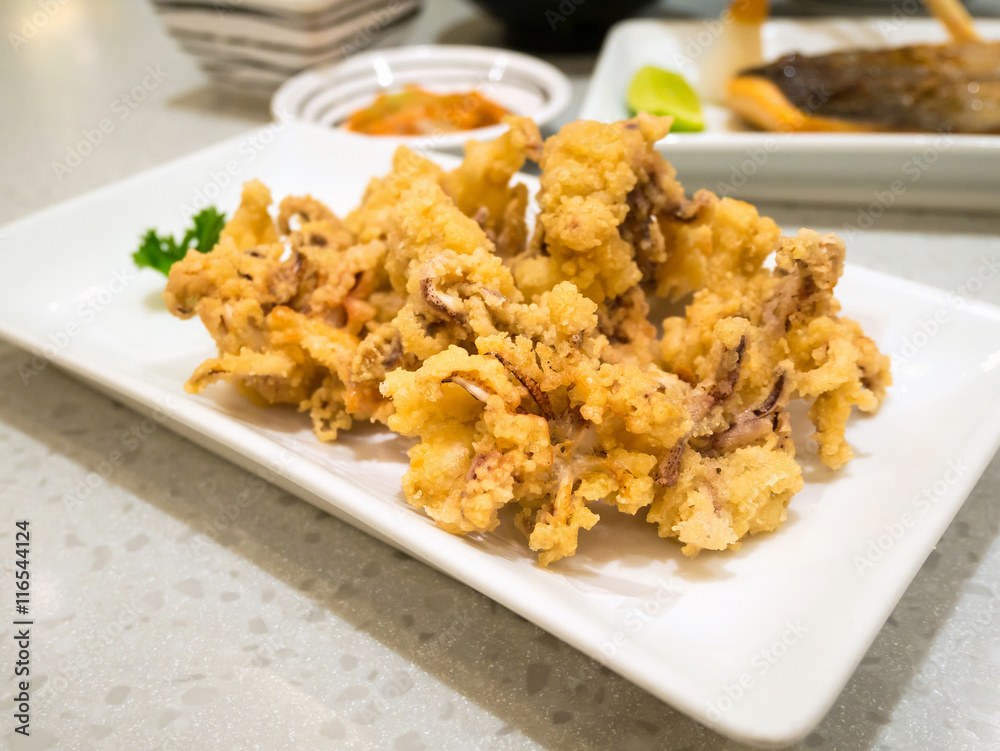 Fried squid with garlic pepper Fried squid with garlic pepper