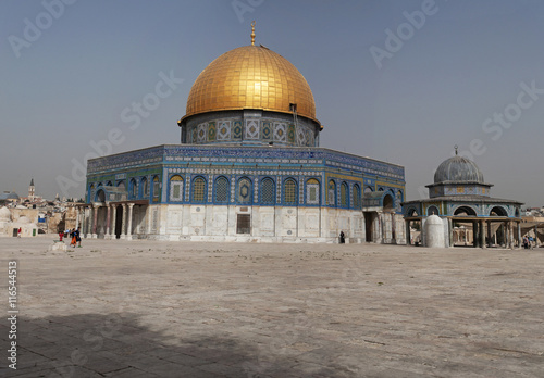 Israele: la Cupola della Roccia, il santuario islamico sul Monte del Tempio nella città vecchia di Gerusalemme il 6 settembre 2015