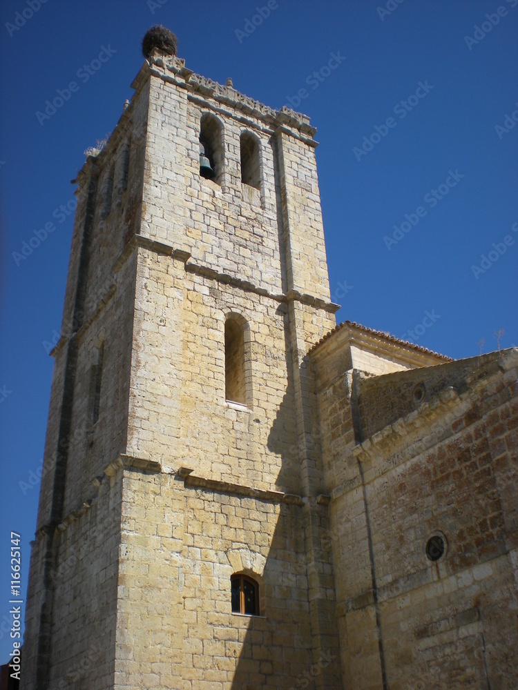 campanario de iglesia del Valle del Esgueva, Valladolid (España)