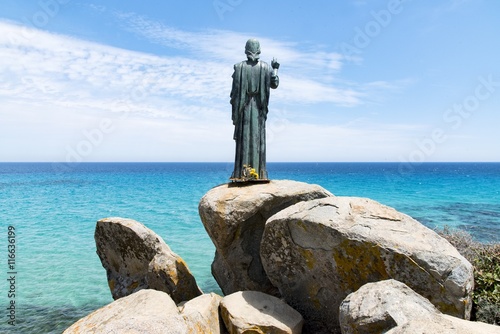 Cristo benedicente in costa rei