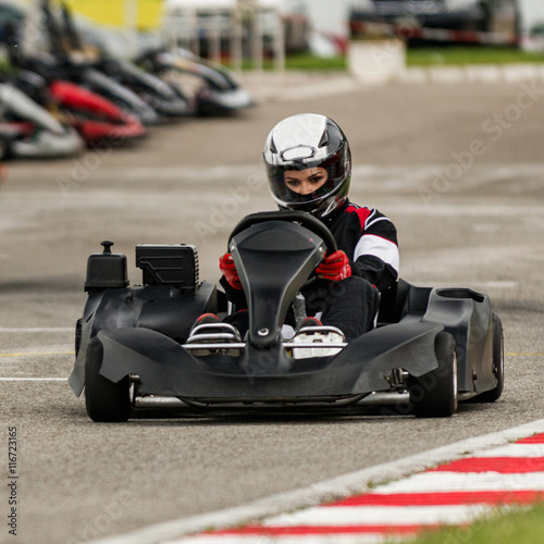 Go kart on the track © Microgen