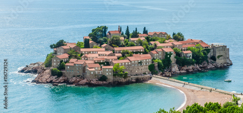Fototapeta Naklejka Na Ścianę i Meble -  Island Hotel Sveti Stefan in Montenegro