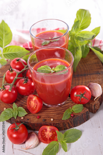 tomato soup,gazpacho