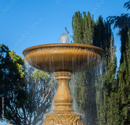 Slika na platnu Fountain shot to soften falling water