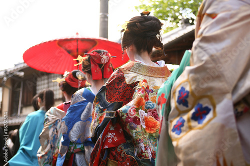 Foto おいらん行列と番傘