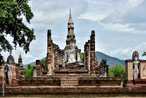 Sukhothai Historical Park, former capital city of Thailand © amornchai