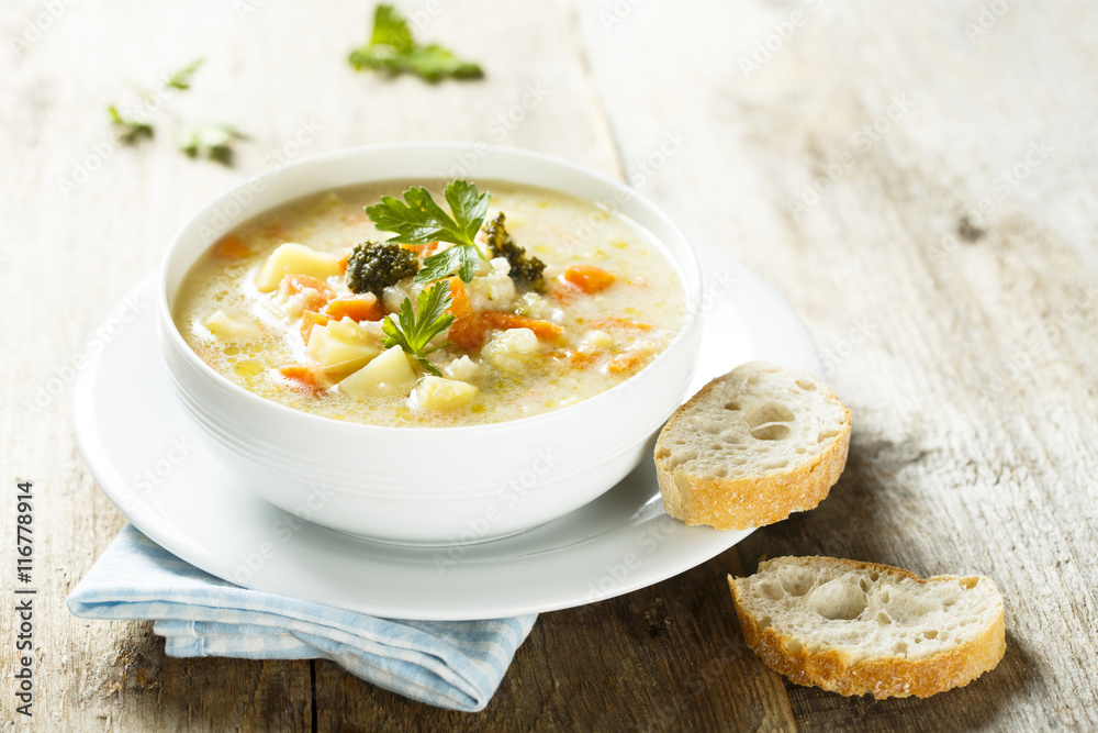 Soup with broccoli and cauliflower Soup with broccoli and cauliflower