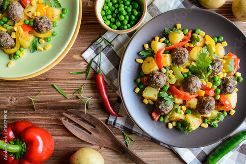 Meatballs with fried vegetable