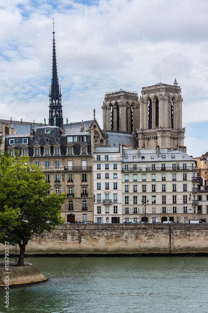 Obraz premium The picturesque embankments of the Seine River in Paris. France.