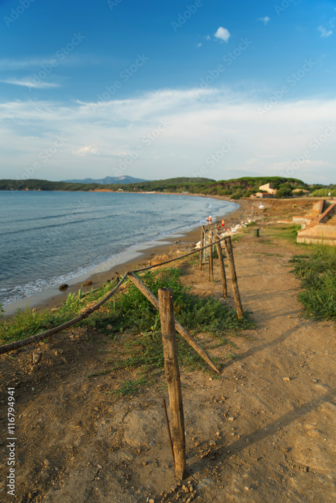 Golfo di Baratti al tramonto StockFoto Adobe Stock