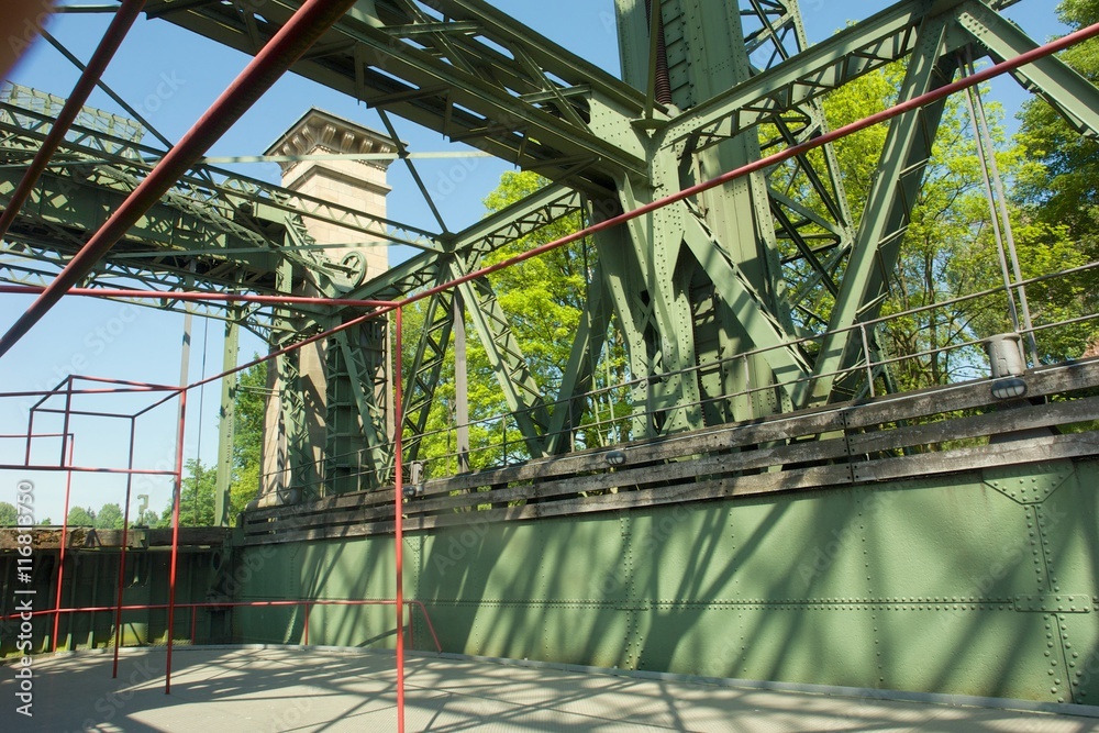 Fototapeta premium Schiffshebewerk Henichenburg