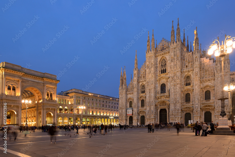 Travel in Europe : Piazza Del Duomo of Milan