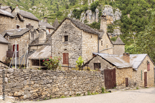 Obraz na plátně The town La Malène on the Route des Gorges du Tarn