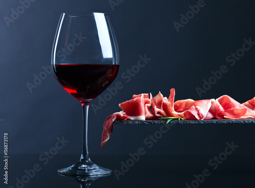 jamon with red wine and  rosemary