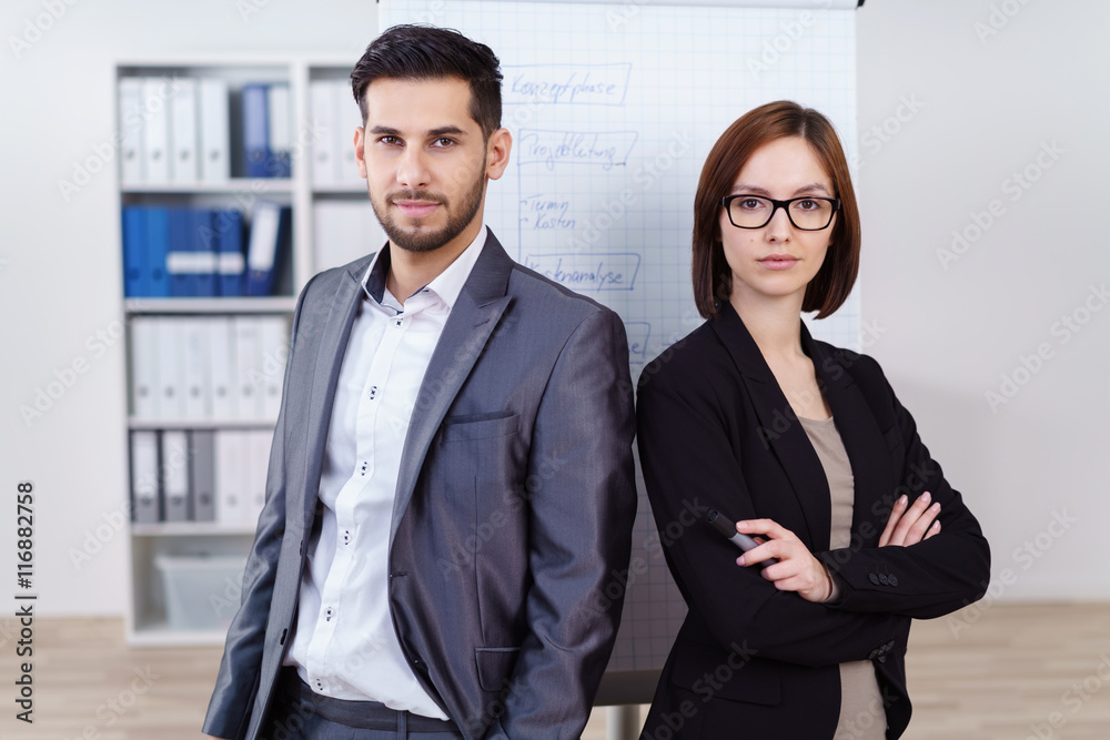 Wunschmotiv: erfolgreiches team steht vor dem flipchart im büro #116882758