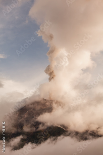 Tungurahua Volcano, Strong Vulcanian Explosion