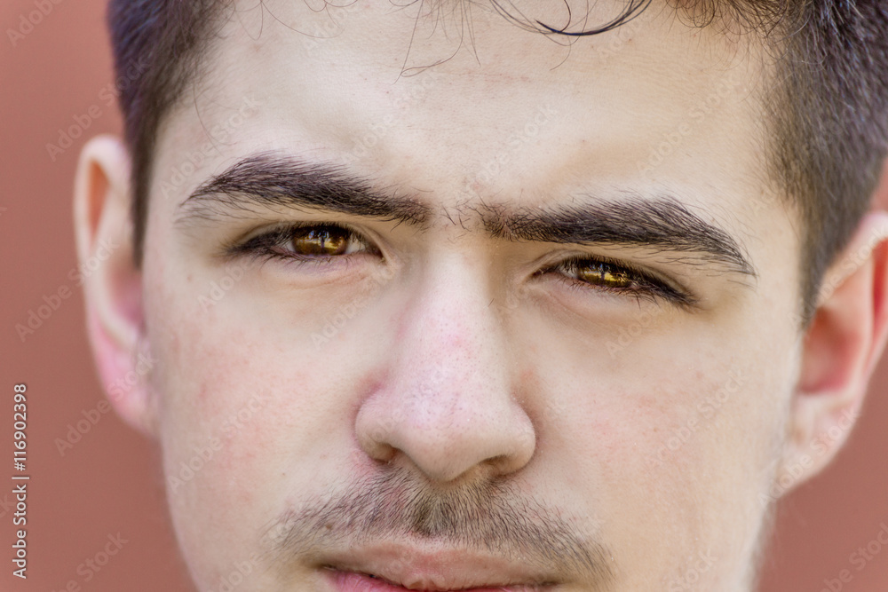 Obraz premium Serious teenage boy