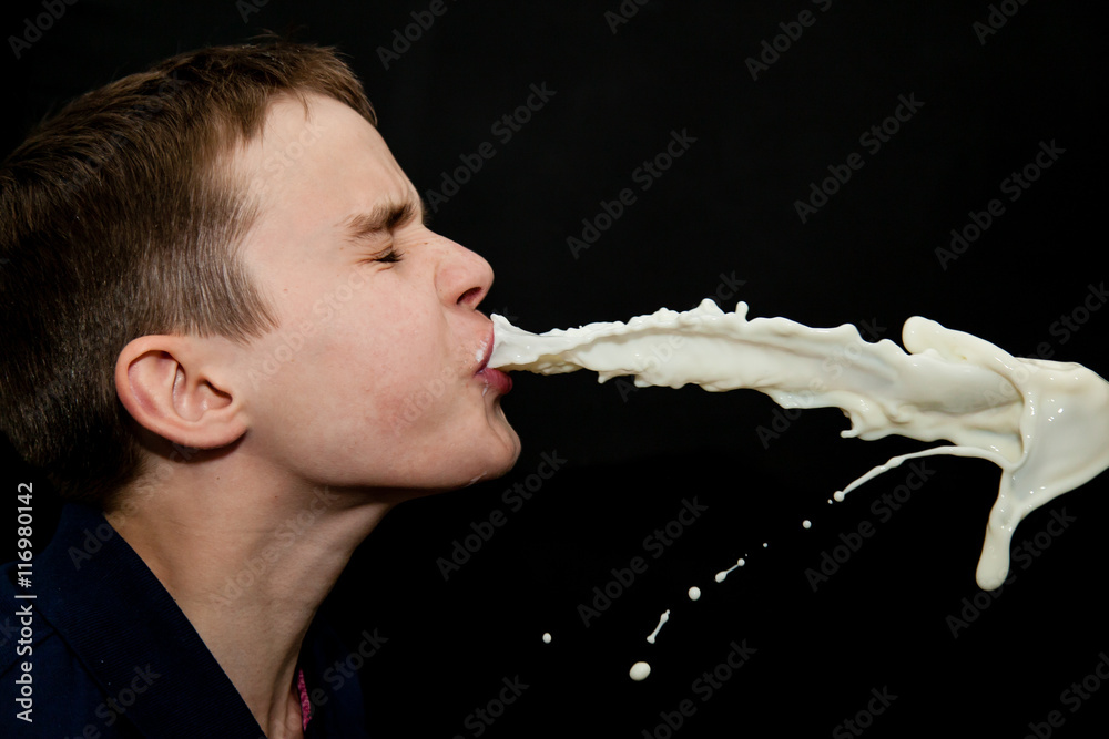 Εκτύπωση καμβά Experimental close up image of boy spitting
