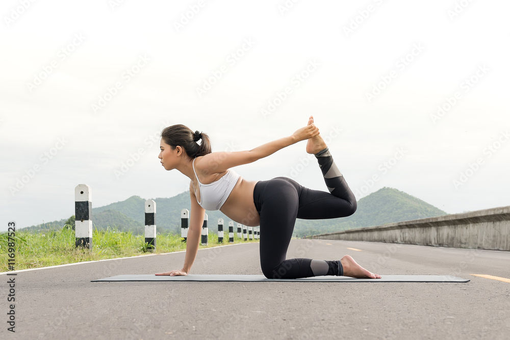 pregnant yoga pregnant yoga