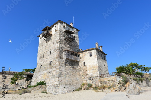 byzantinischer Wachturm von Ouranoupoli photo