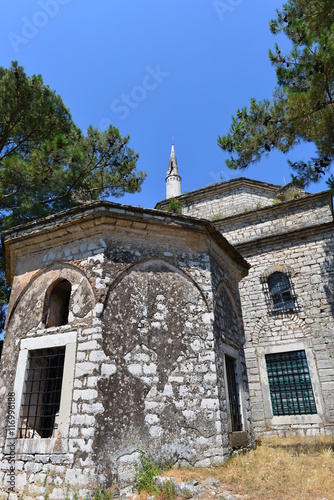 Aslan-Pascha-Moschee mit Mausoleum photo