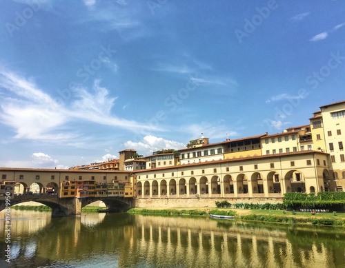 vue du célèbre Ponte Vecchio à Florence en Italie