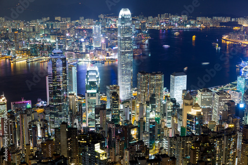 Hong Kong night © leungchopan