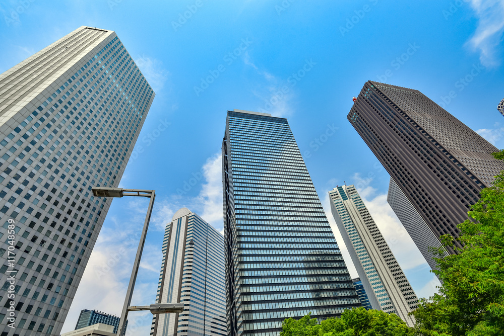 東京・新宿の高層ビル群