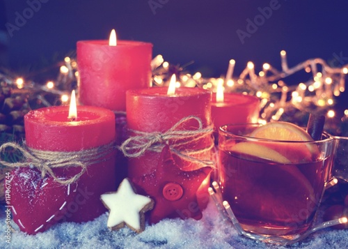 Adventskerzen und Glühwein ...