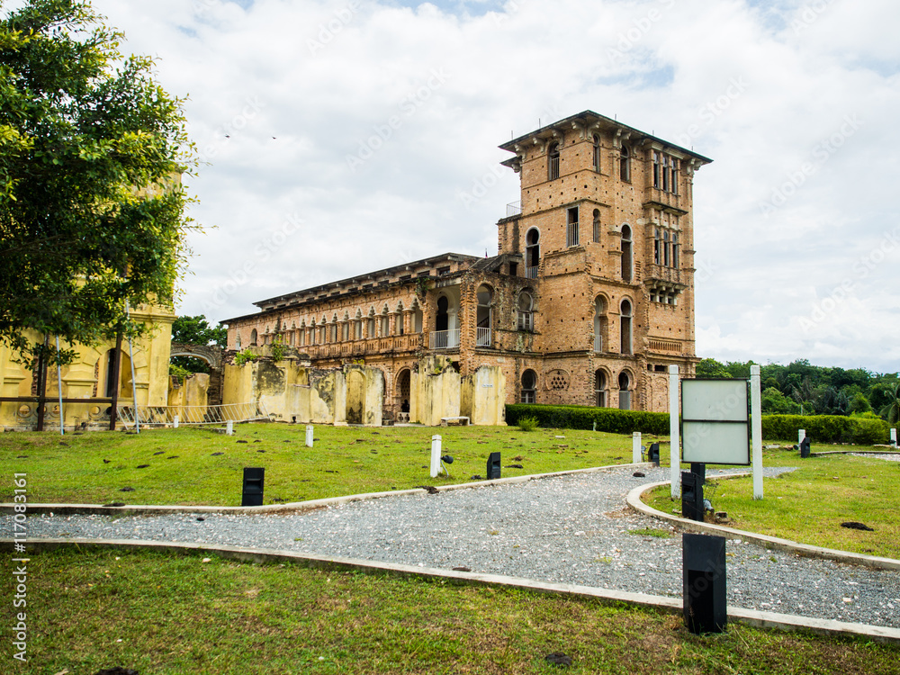 Fototapeta premium Kellie’s Castle (The mixture art of Hindu and Western)