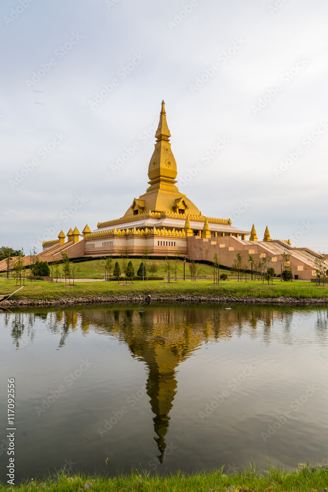 famous Maha Mongkol Bua Pagoda in Roi-ed Thailand.