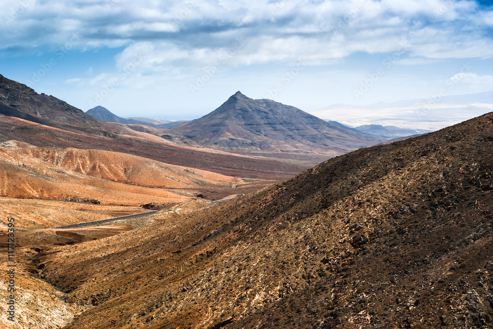 Fototapeta premium Beautiful volcanic landscape of Fuerteventura. Canary Islands. Spain