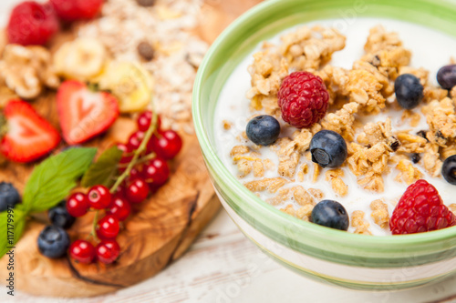 Muesli with berries