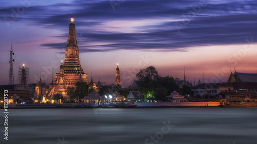 Arun Wat in Bangkok © Stockbym