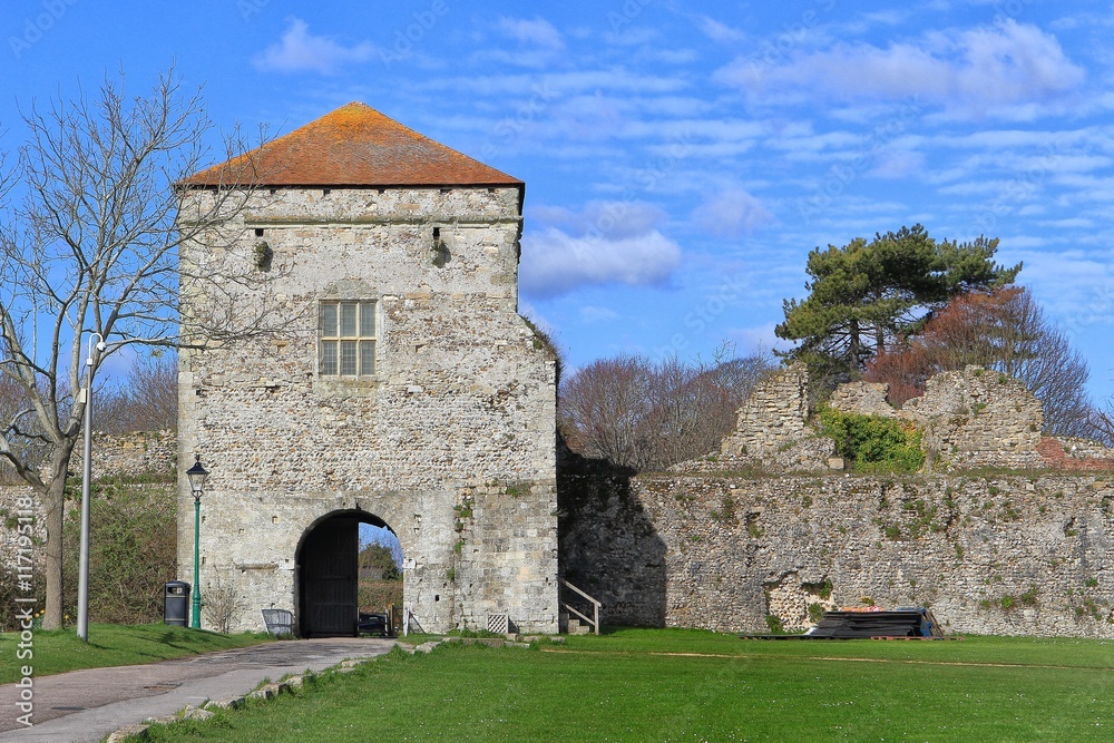PORTCHESTER, HAMPSHIRE, ENGLAND, 30 MAR 2015: Portchester Castle is a medieval castle built within a former Roman fort at Portchester to the east of Fareham PORTCHESTER, HAMPSHIRE, ENGLAND, 30 MAR 2015: Portchester Castle is a medieval castle built within a former Roman fort at Portchester to the east of Fareham