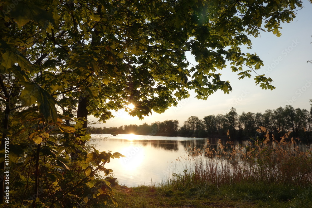 Fototapeta premium Sonnenuntergang am See