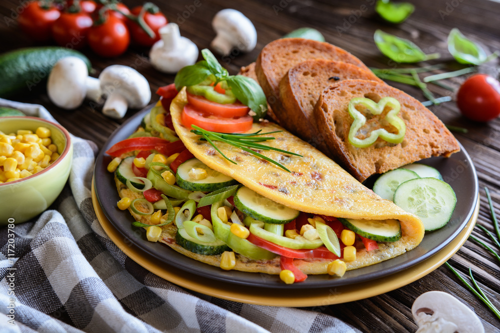 Omelet with pepper, tomato, corn, green onion, cucumber, mushroo
