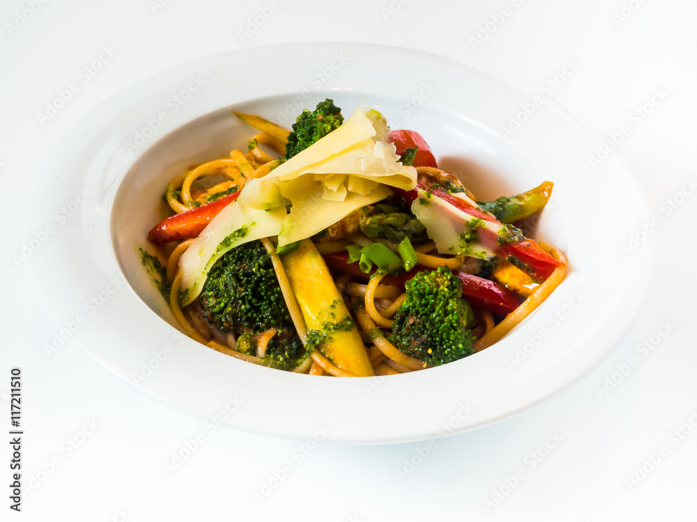 Pasta with broccoli, cheese and pepper