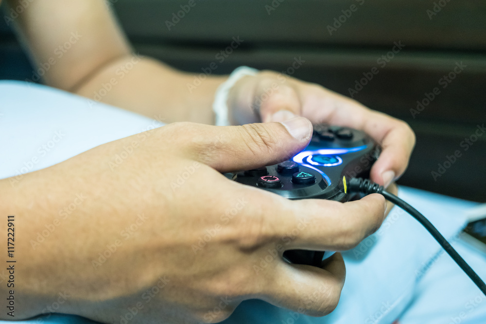gamepad in hand gamepad in hand